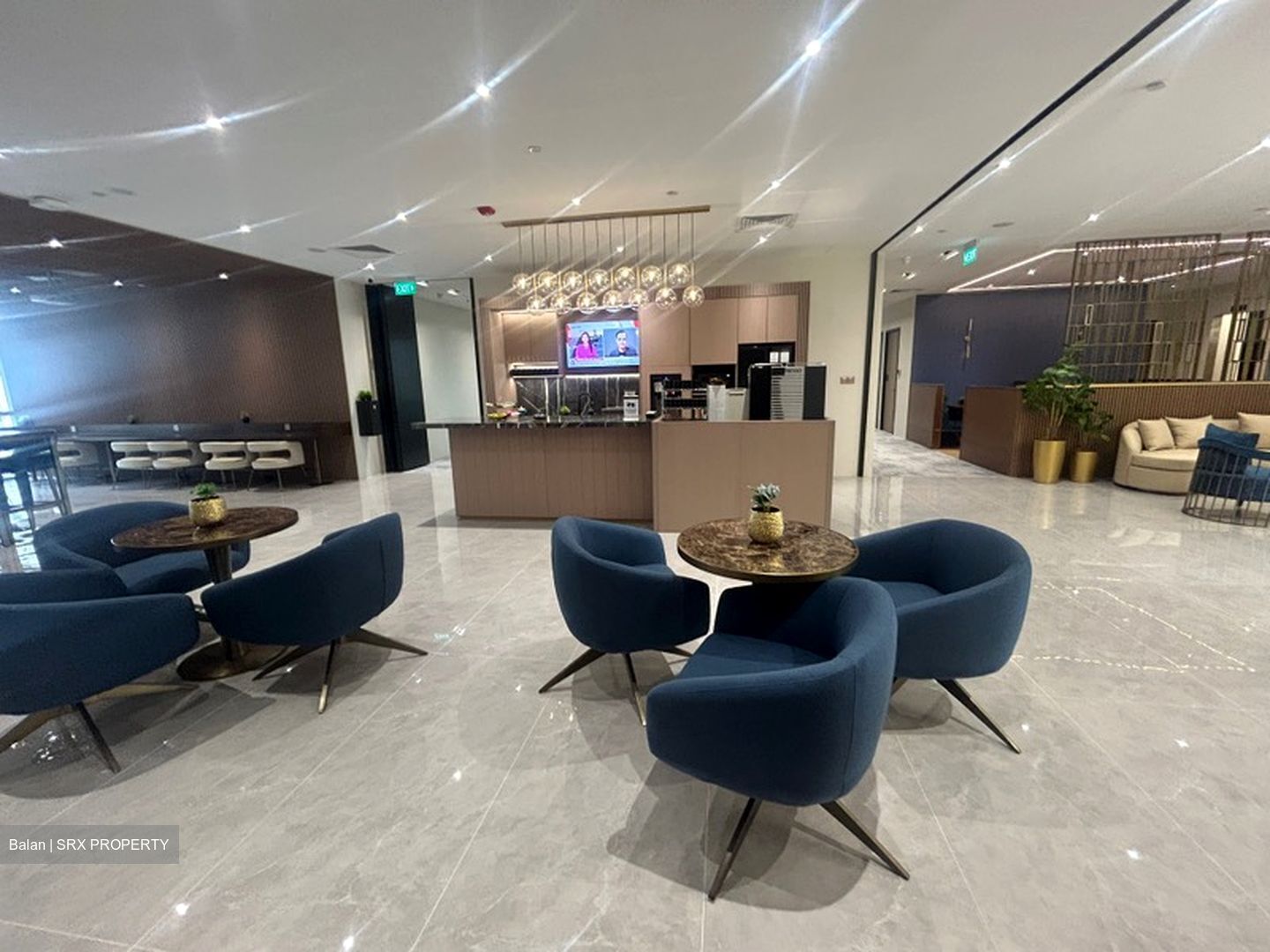 Lippo Centre (D2), Office #486903061